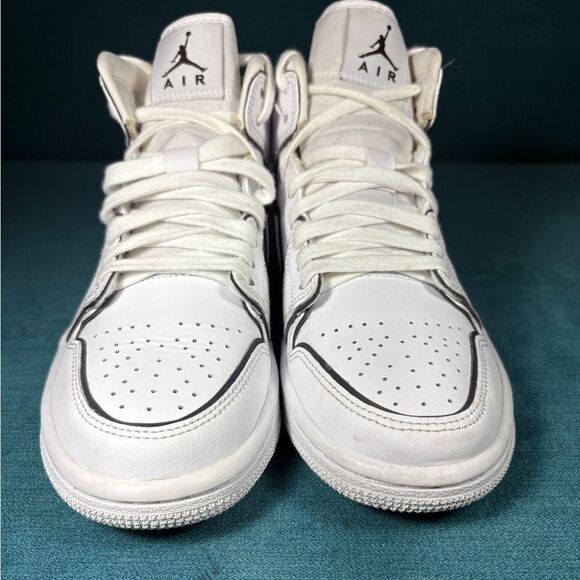 Size 6 - Women’s Nike Air Jordan 1 Mid Iridescent shoes - Picture 4 of 12